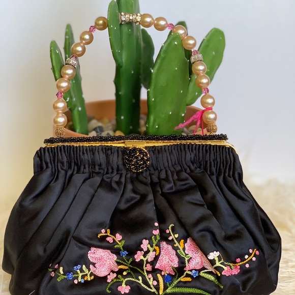 Lily Scott Embroidered Evening Bag - Picture 6 of 8